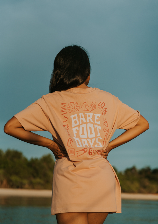 BAREFOOT DAYS T-Shirt
