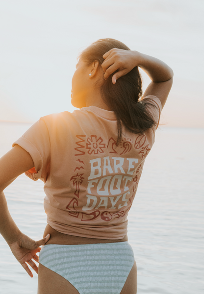 BAREFOOT DAYS T-Shirt